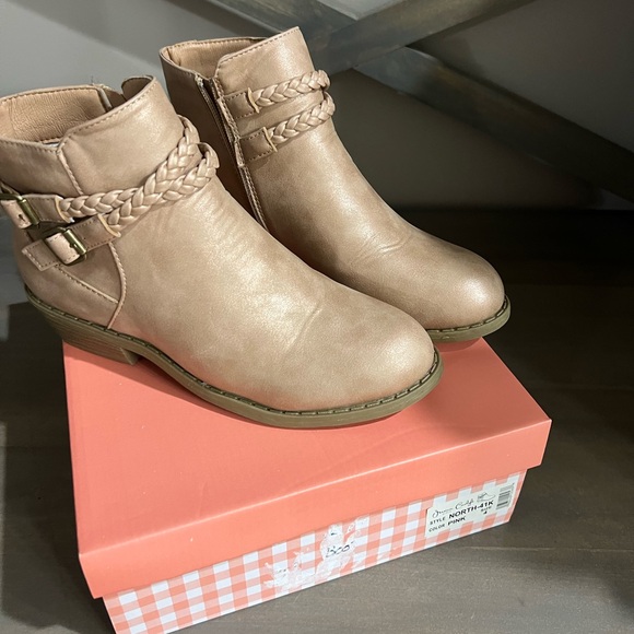 Girls Jessica Carlyle short boots size 4 - Picture 1 of 2